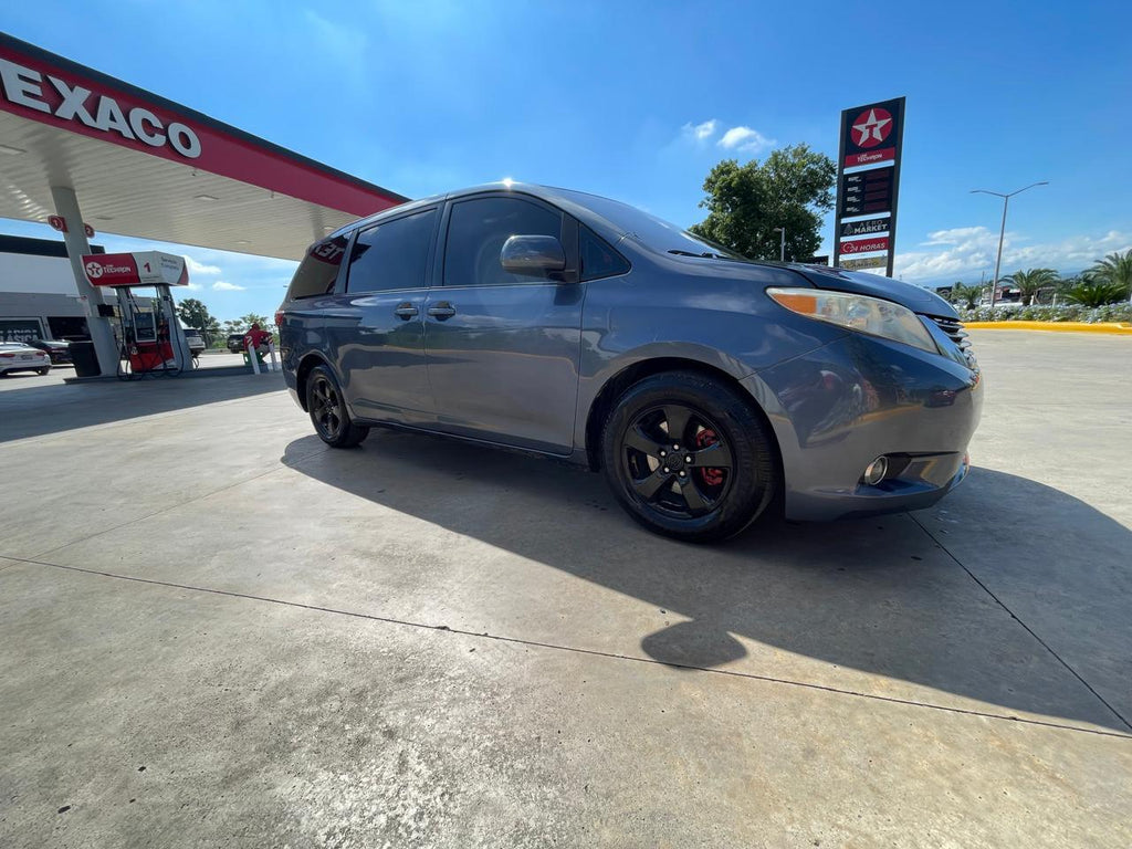 Toyota Sienna 2017