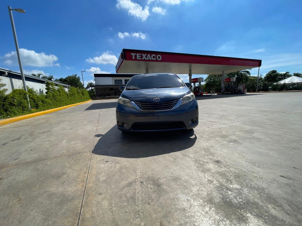 Toyota Sienna 2017